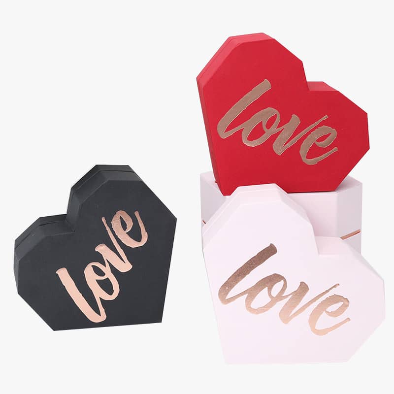 “LOVE” Printed Heart-Shaped Gift Packaging Boxes
