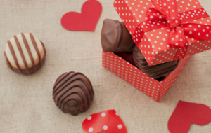 Best Valentine’s Day Gift Ideas 2022 For Girlfriends