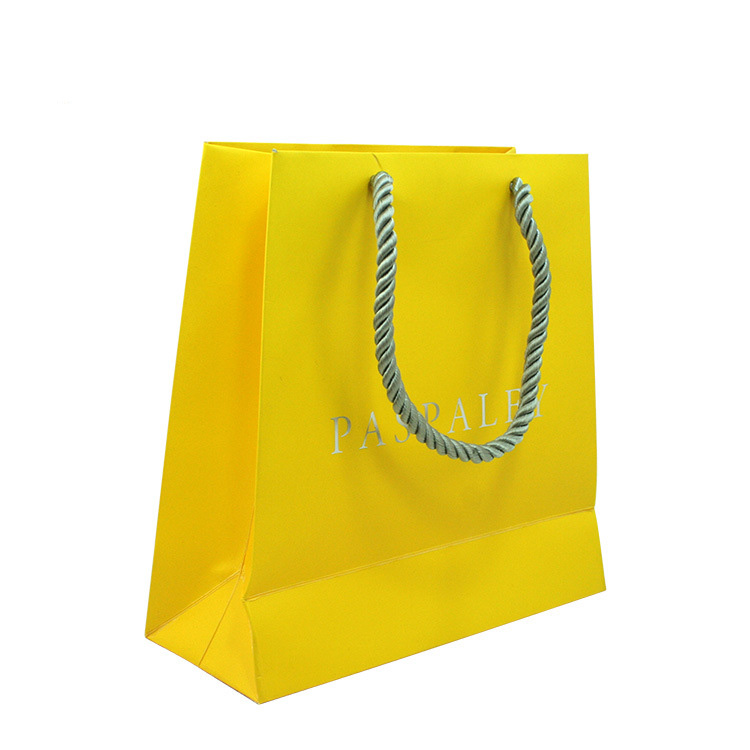 Trapezoid-Shaped Paper Bags For Clothes