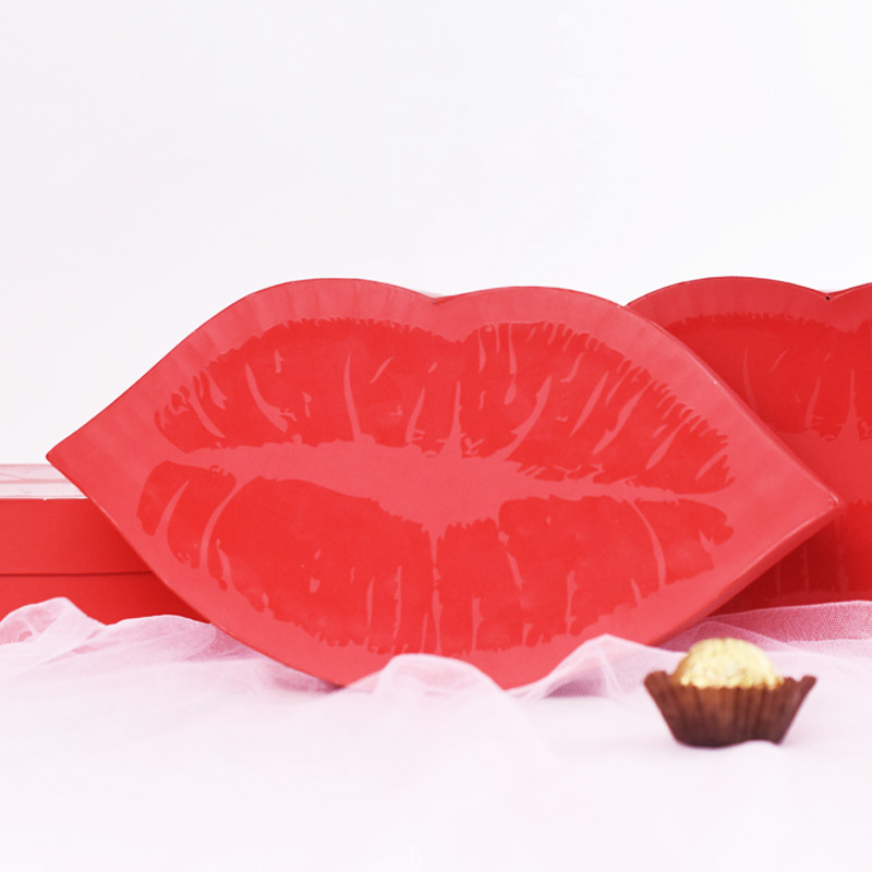 Creative Red Lip Shaped Gift Packaging Box