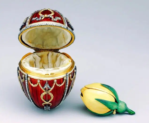 How Modern Jewelry Boxes Became Central to the Luxury Experience