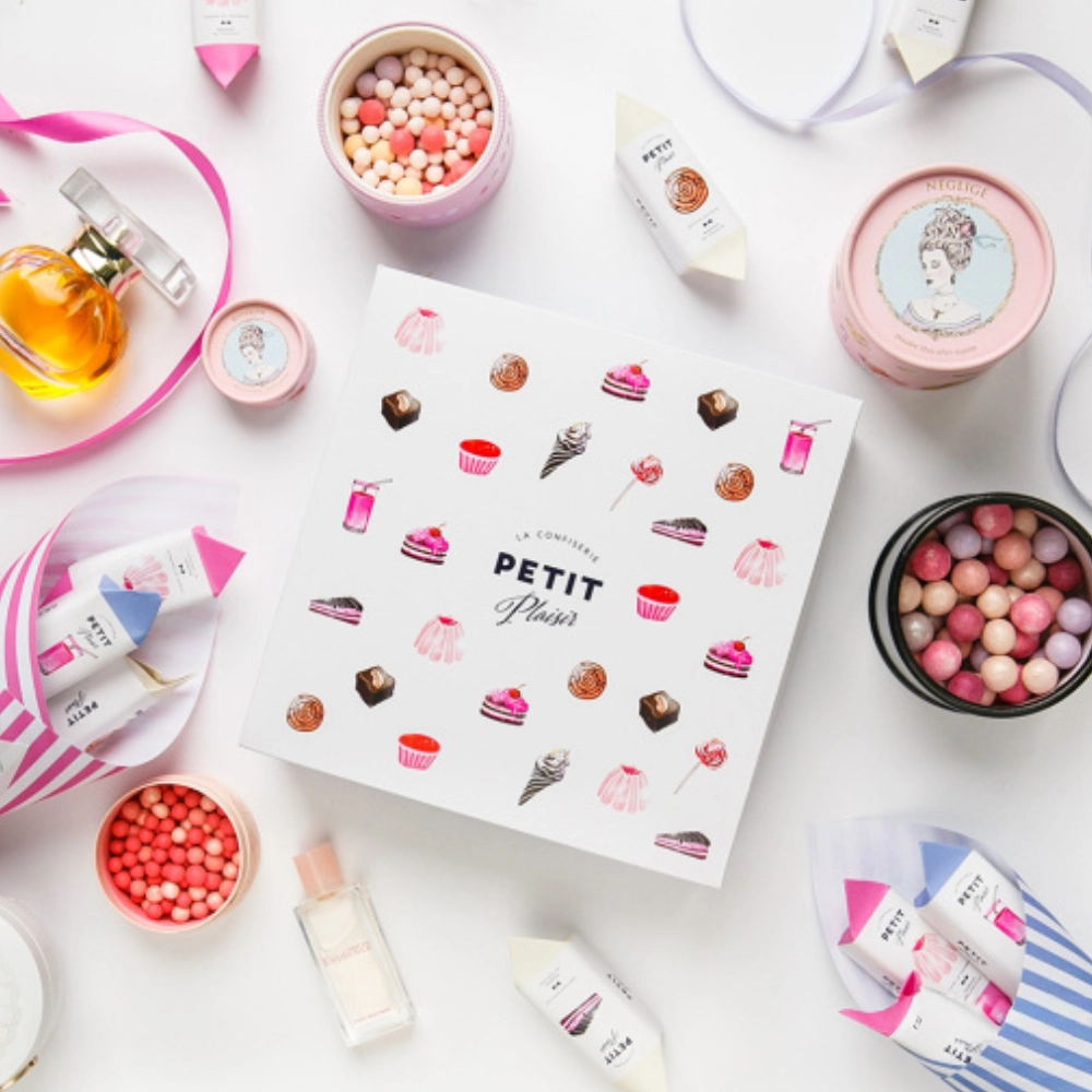 Petit Plaisir individual chocolate wraps with French design