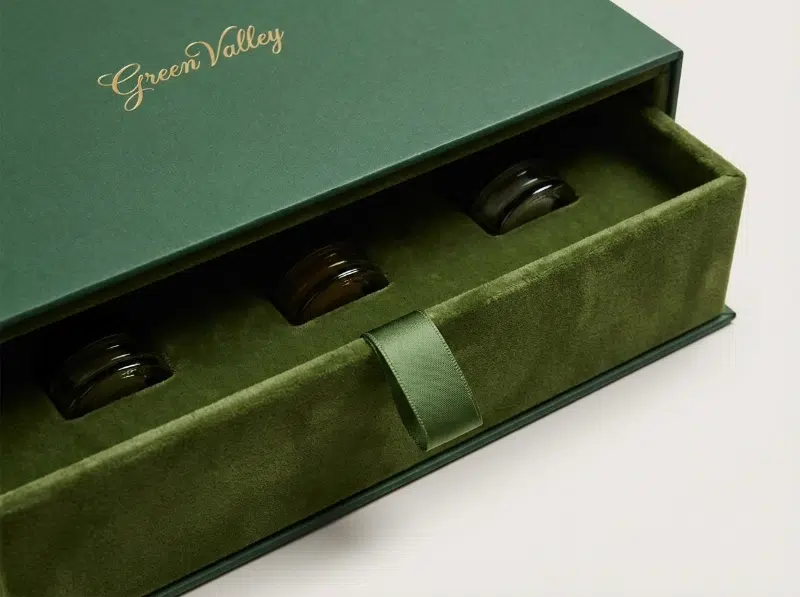 Booklet Box with Silk Ribbon Detail