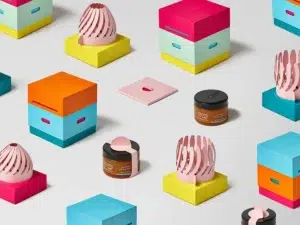 この蜂蜜の真価は、開封した瞬間にこそ宿る。