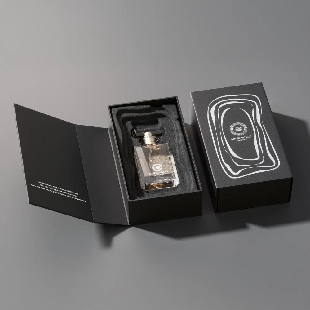 Luxury perfume box with paper insert